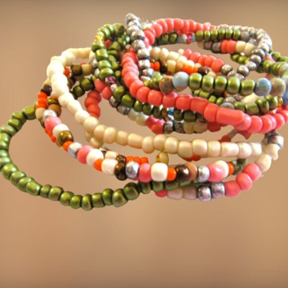 Stackable Green, Peach, and White Beaded Stretch Bracelets - Set of 10 - New - Picture 3 of 3